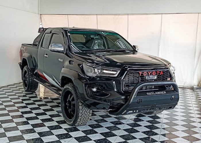 Used 12
                    TOYOTA
                     for Sale Image